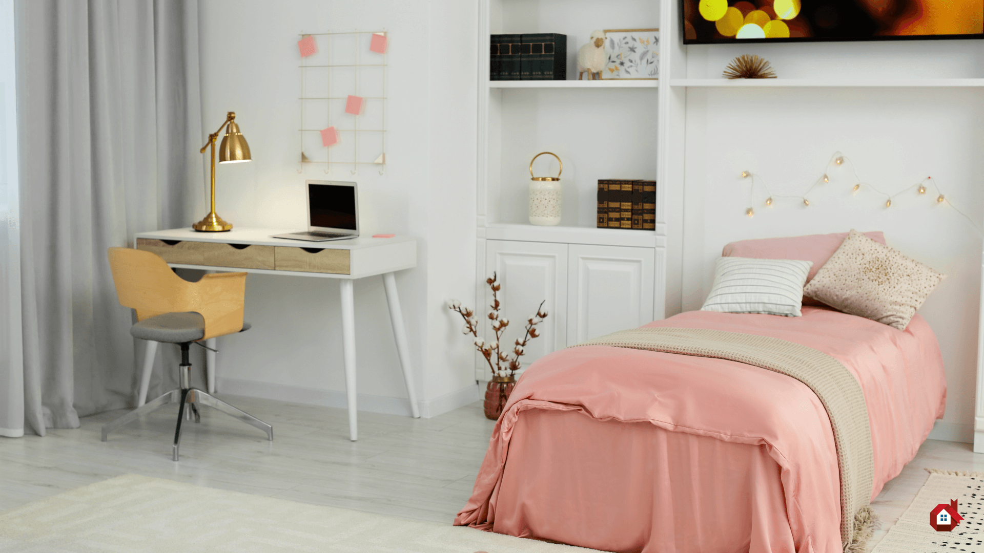 Décoration scandinave pour une chambre d'adolescente avec des touches de couleur