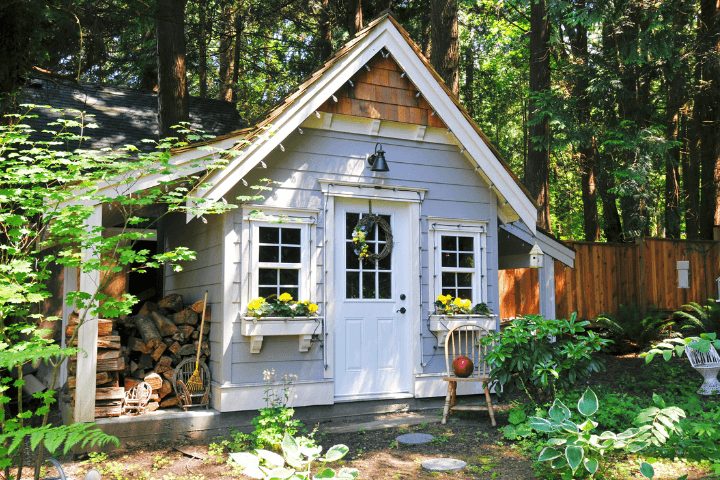 cabanon blanc à appentis