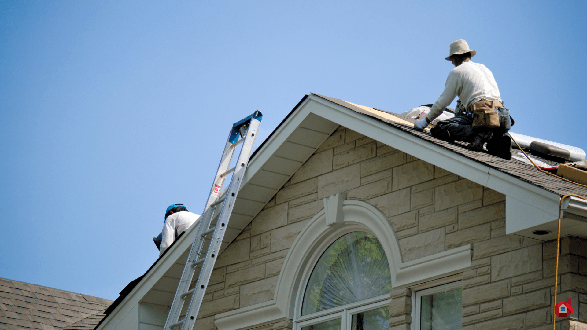 Deux entrepreneurs a refaire la toiture