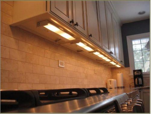 Undercabinet lighting_RenoQuotes.com_éclairage sous armoires