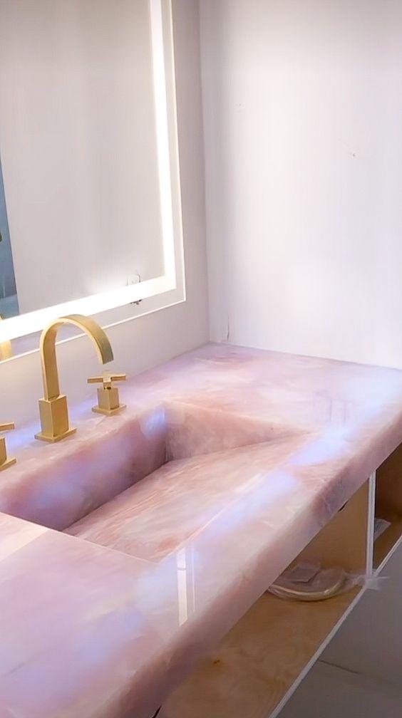 comptoir de quartz rose_Inspiration réno: 10 exemples de comptoirs en quartz