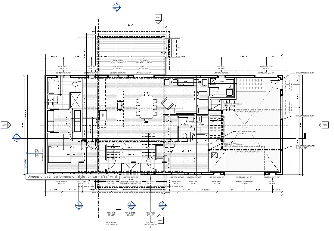 Plan architectural détaillé d’une maison unifamiliale avec garage intégré, cuisine ouverte, salle à manger centrale, salon, chambres, salles de bain, escalier intérieur et terrasse arrière
