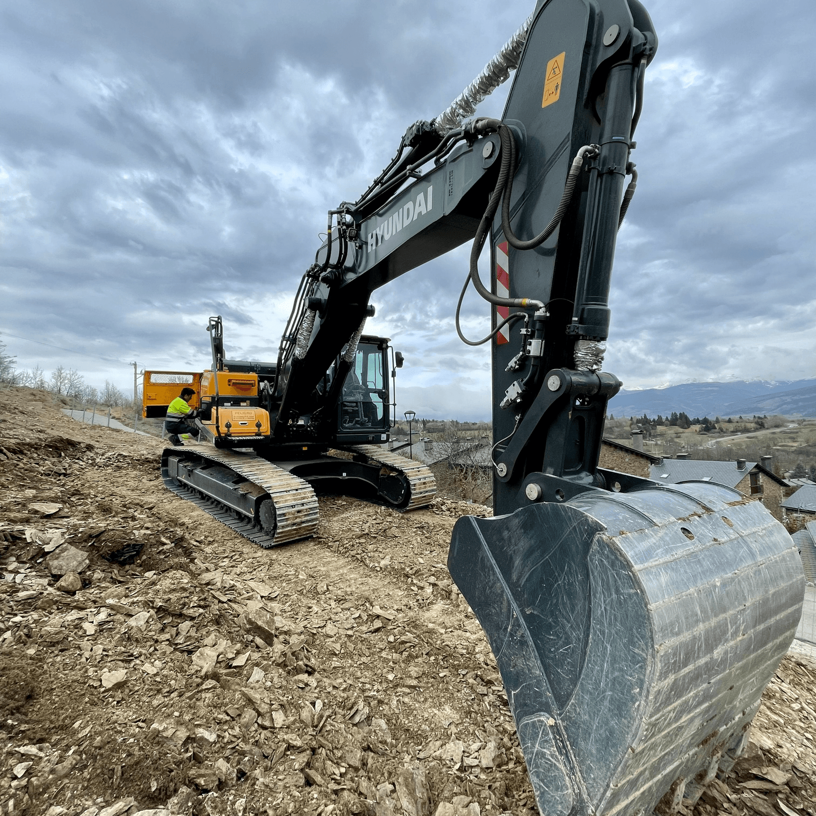 contractor-profile-logo