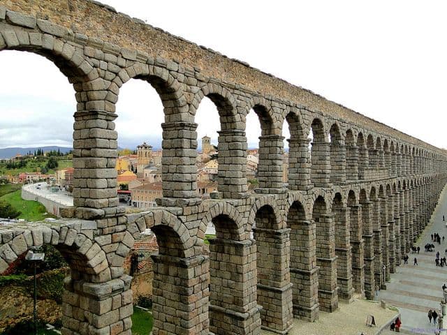 L'aqueduc romain de Ségovie, Espagne