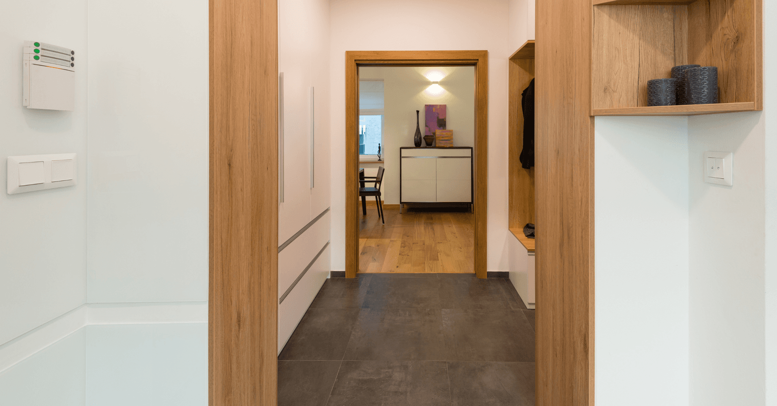 entrée design avec du carrelage