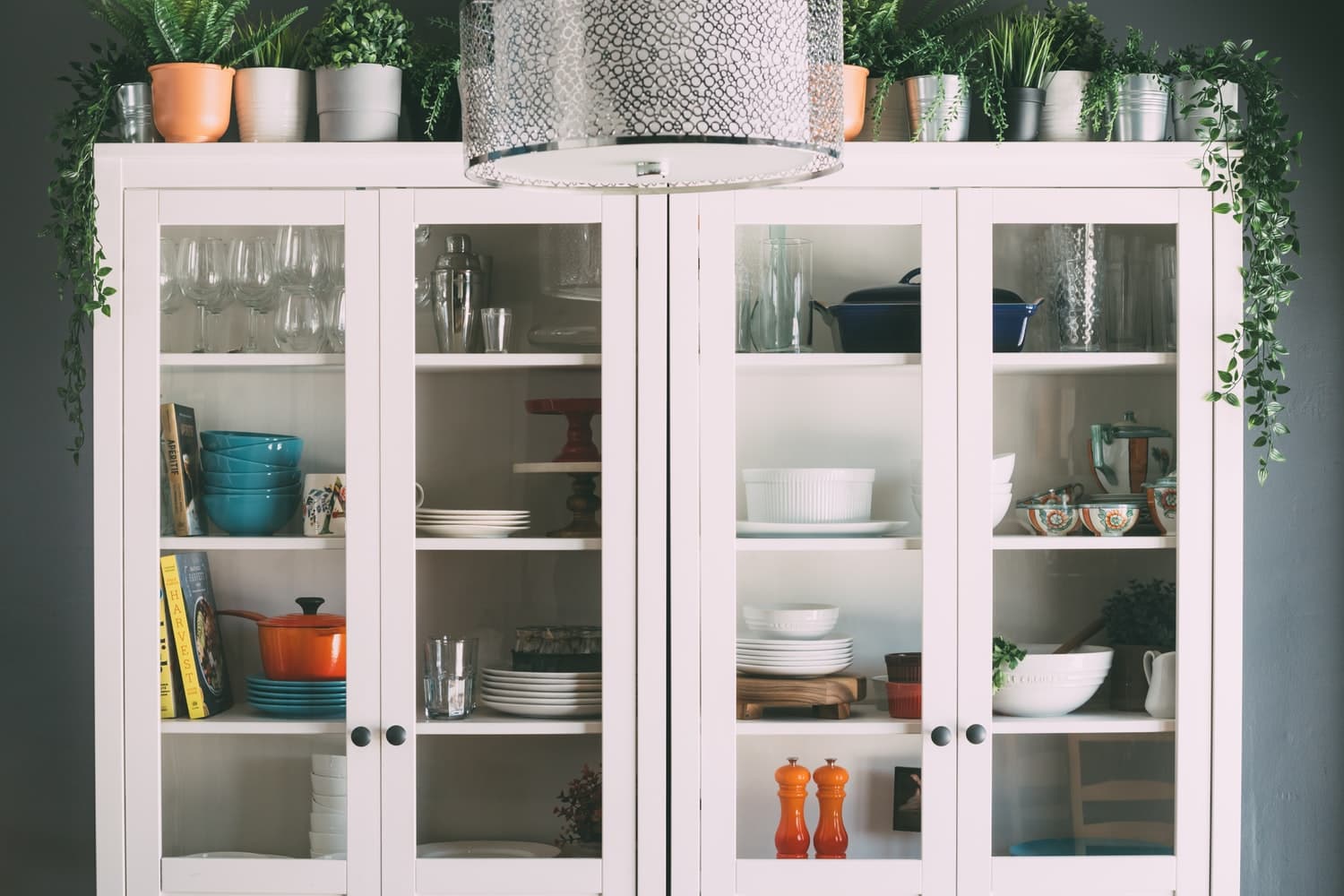 Clean kitchen cupboards_armoires de cuisine propres