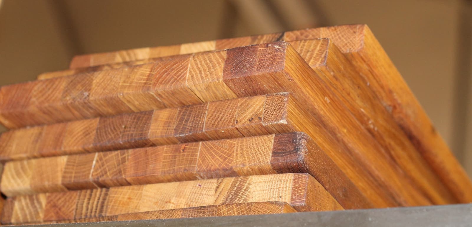 lattes de bois_Choisir un plancher en bois pour une pièce humide