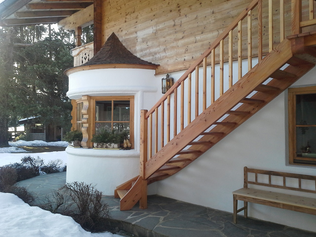 maison avec escalier en bois